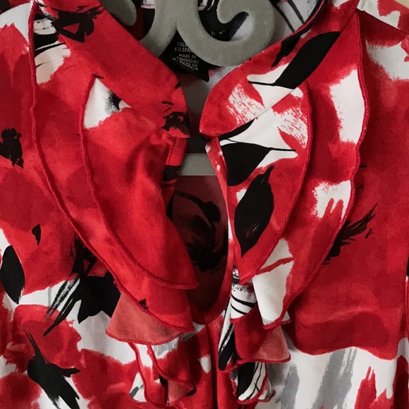 Apostrophe Woman’s Sleeveless Top Size Medium - Picture 2 of 6